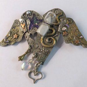 Fantastic Brooch by Nanette Orijinels